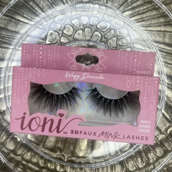 Pair (2) of Ioni 3D FAUX Mink Lashes new in package - Picture 2 of 6